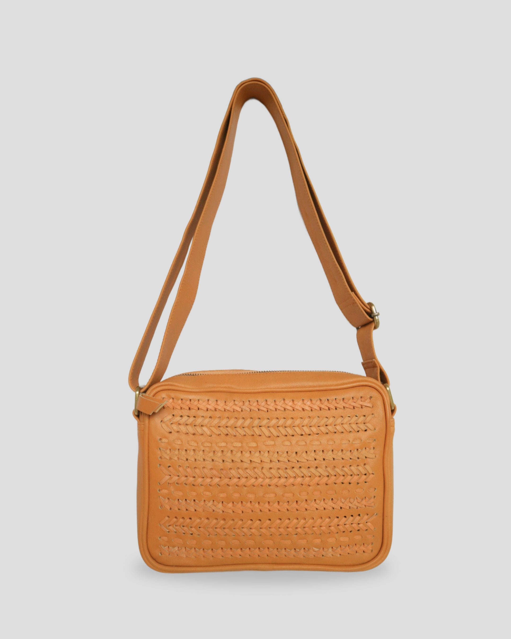 Airy Sling Bag