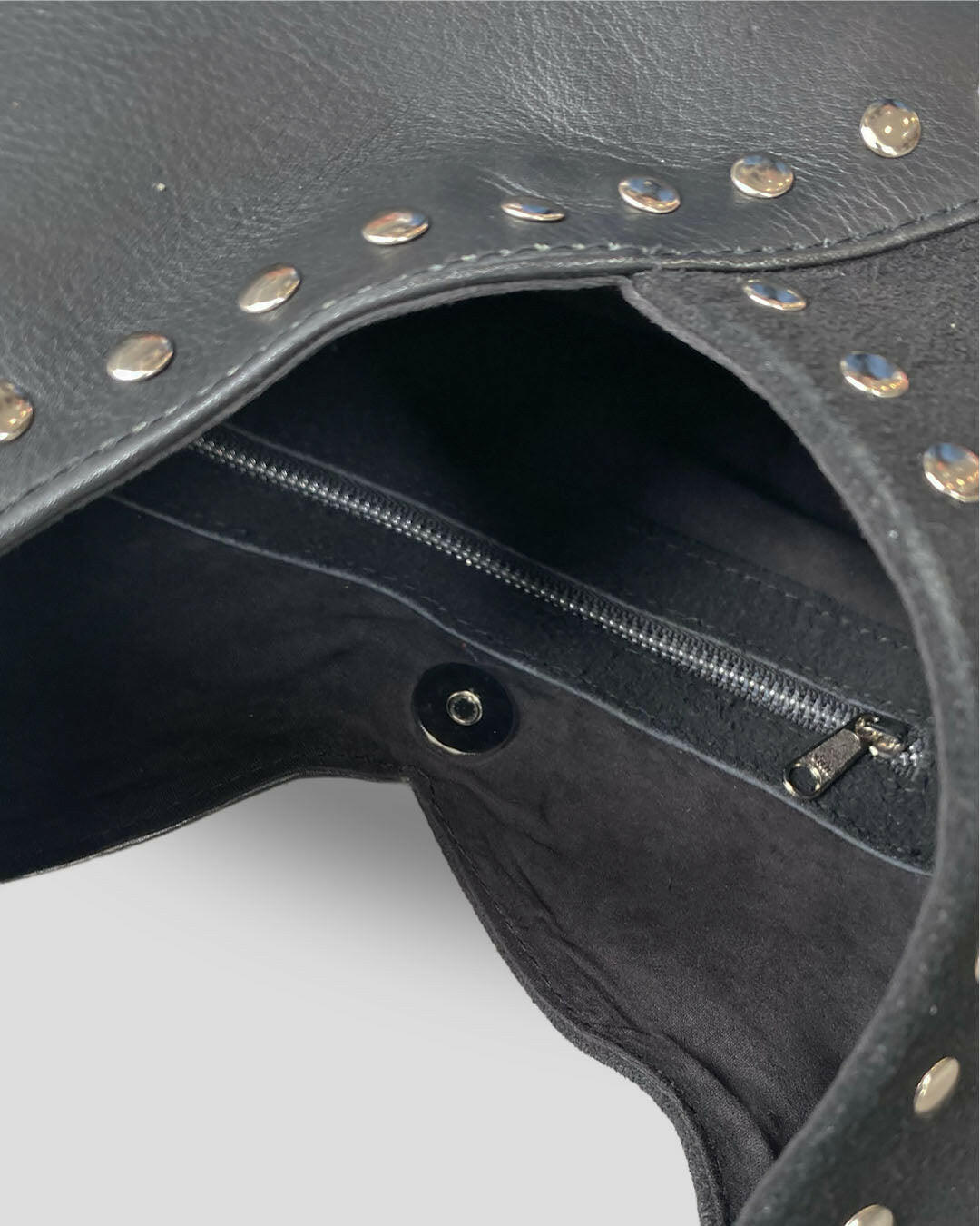 zipper detail of mariposa bag from bali indonesia